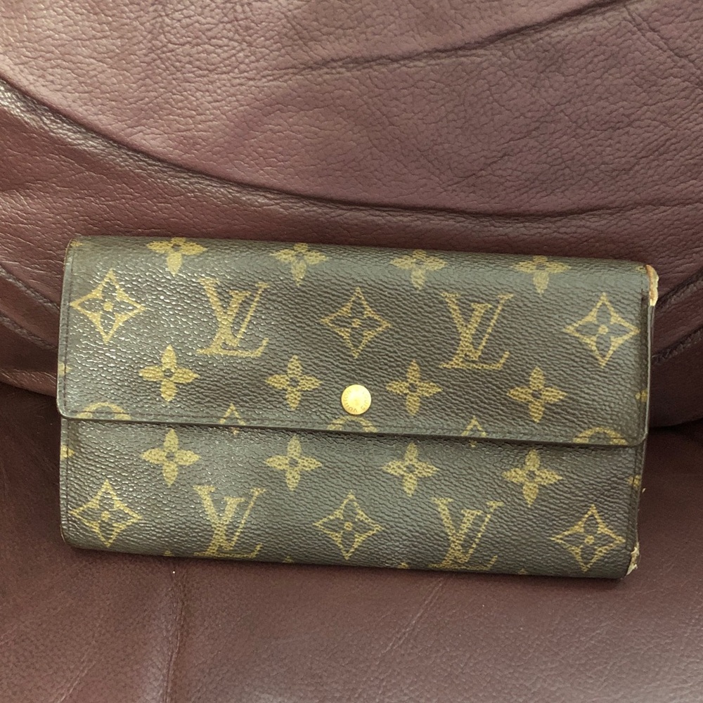Louis Vuitton Classic Monogram Wallet in Brown rehab wallet and 2 dustbags